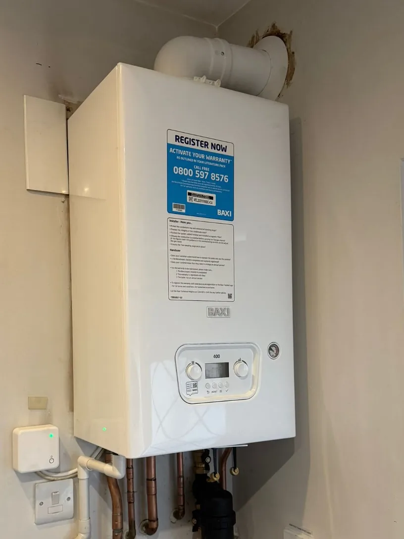 Baxi 400 combi boiler professionally fitted by KAS Energy Baxi Approved installers in Nottinghamshire